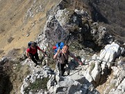 05 Salendo sul sentiero attrezzato  EEA della Cresta di Giumenta